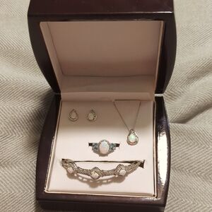 Jewelry set